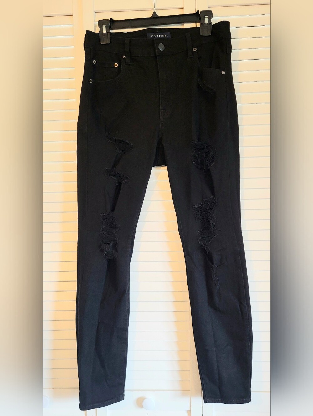 Aeropostale Black Ripped Skinny Jeans